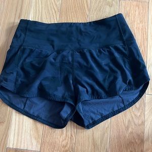 Camo lulu Lemmon speed up shorts 2.5